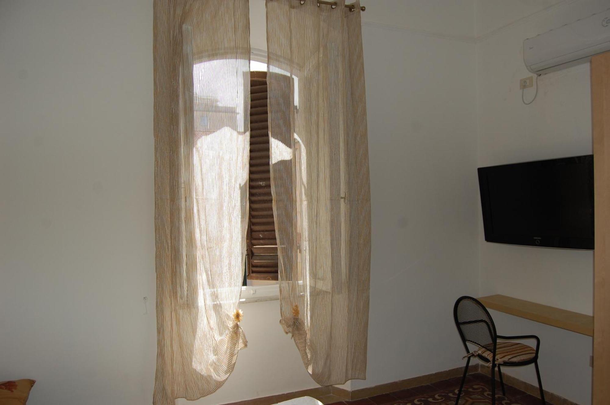 Arena Alfieri B&B 리보르노 객실 사진